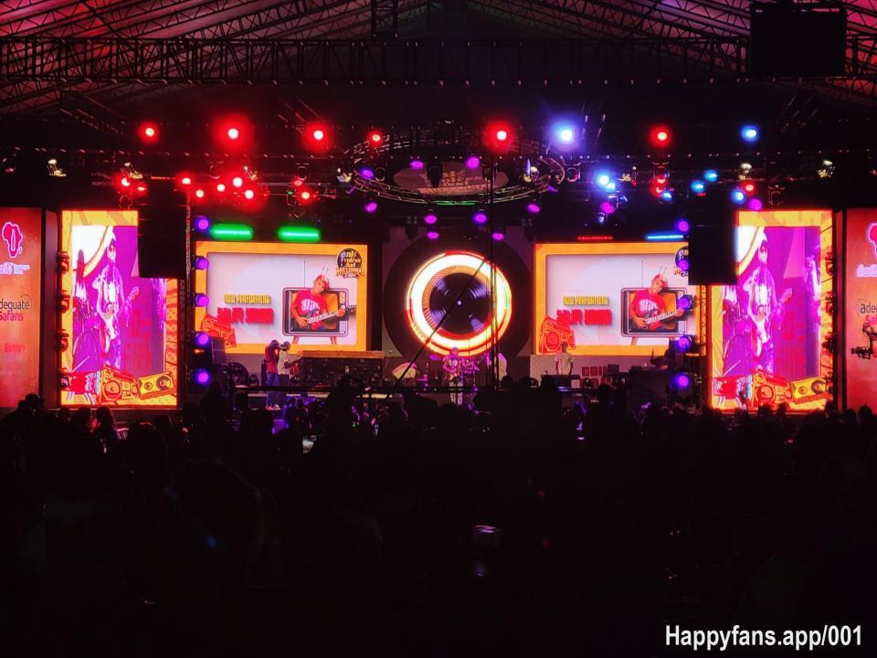 Stage was #LIT